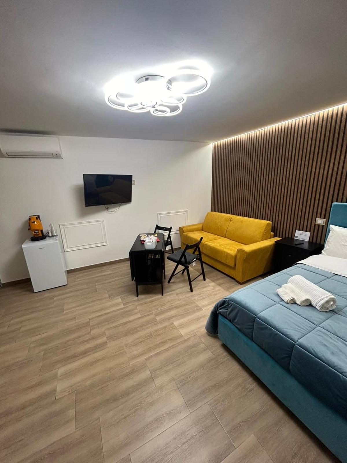 Brother'S 50 Apartment Наполи Екстериор снимка
