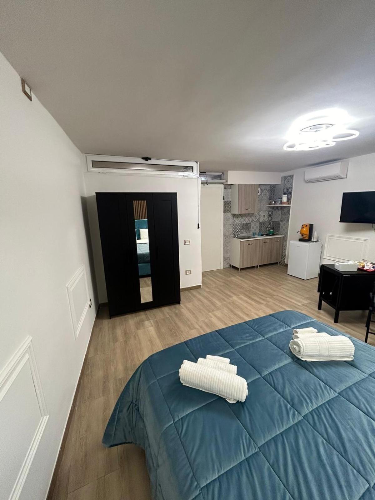 Brother'S 50 Apartment Наполи Екстериор снимка