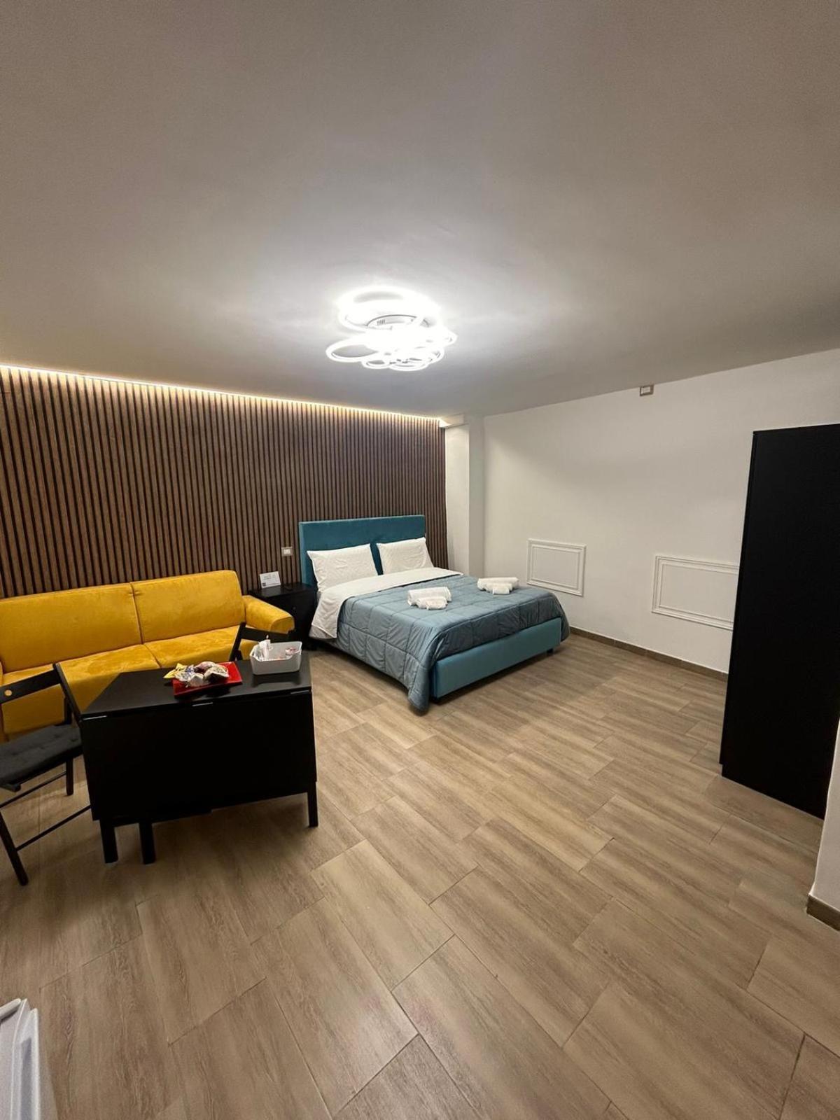 Brother'S 50 Apartment Наполи Екстериор снимка